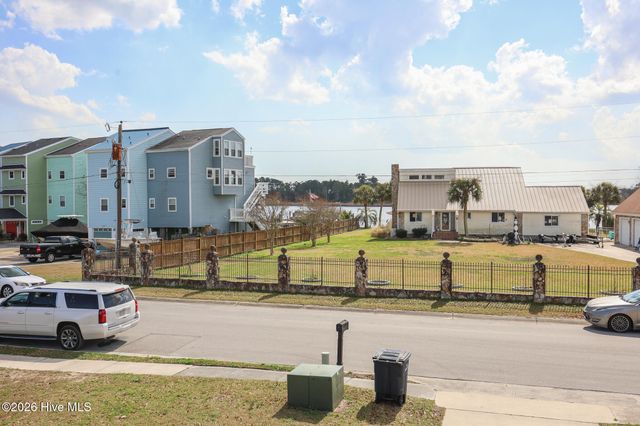 92 Shoreline Drive D, Jacksonville, NC 28540