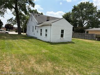 5873 Elmgrove Avenue, Warren, MI 48092