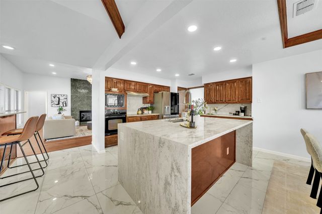 2424 Valley Frg, Richardson, TX 75080