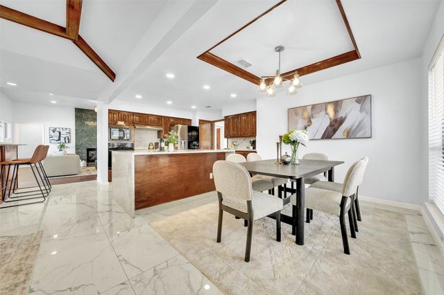 2424 Valley Frg, Richardson, TX 75080