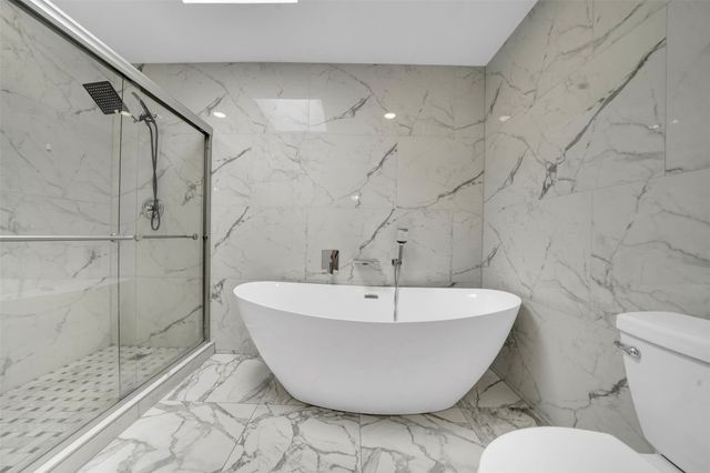 2424 Valley Frg, Richardson, TX 75080