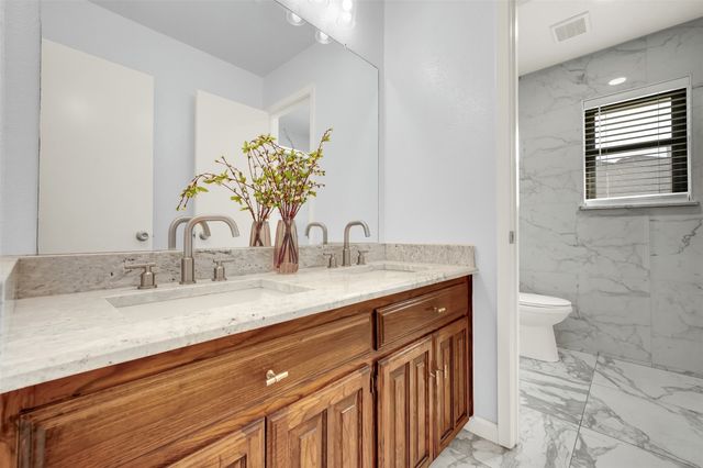 2424 Valley Frg, Richardson, TX 75080