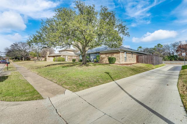 2424 Valley Frg, Richardson, TX 75080
