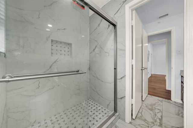 2424 Valley Frg, Richardson, TX 75080