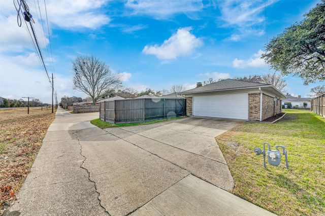 2424 Valley Frg, Richardson, TX 75080