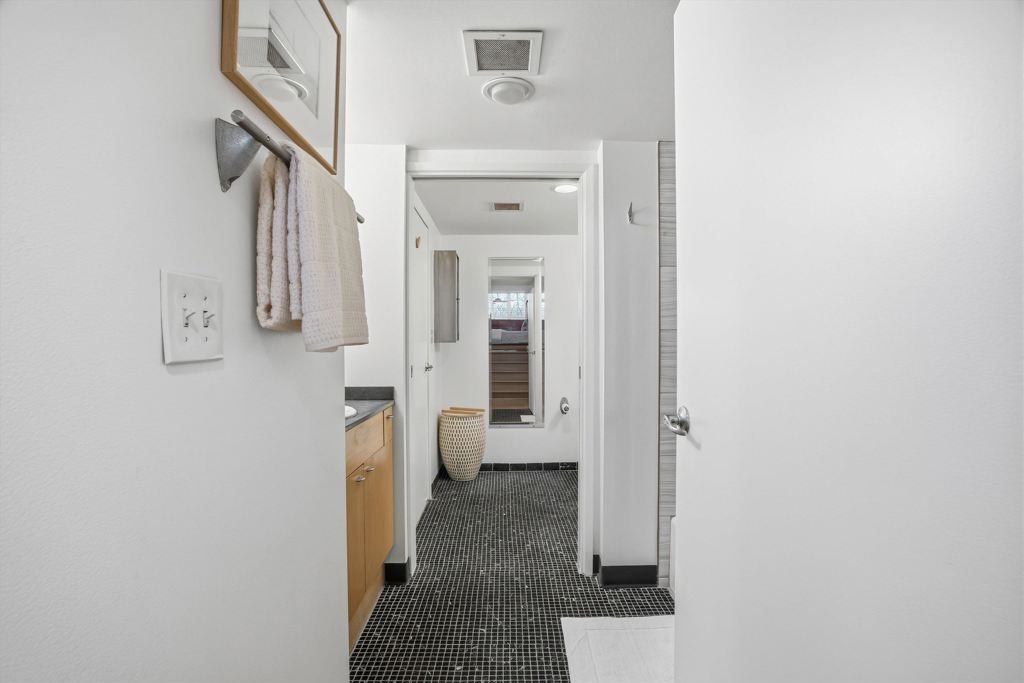 Image 11 of property listing at 1500 1500 Park Avenue 105, Emeryville, CA 94608