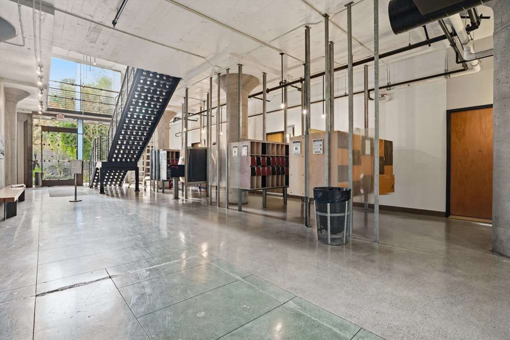 Image 20 of property listing at 1500 1500 Park Avenue 105, Emeryville, CA 94608