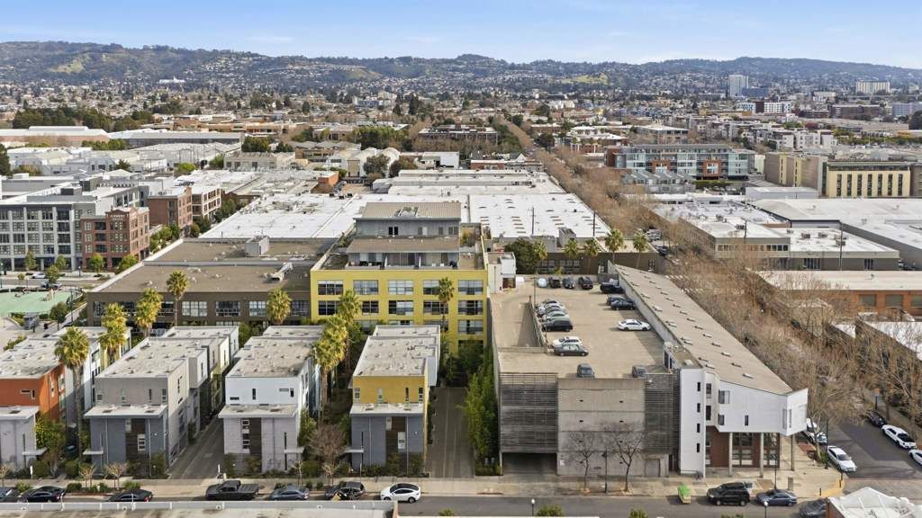 Image 36 of property listing at 1500 1500 Park Avenue 105, Emeryville, CA 94608