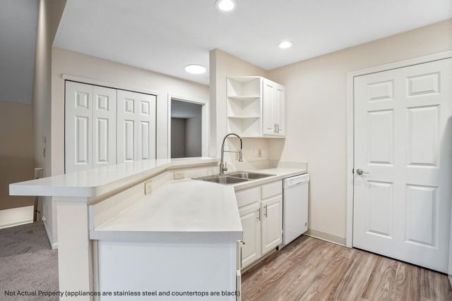 5066 Stratford Pine Lane, Dublin, OH 43016