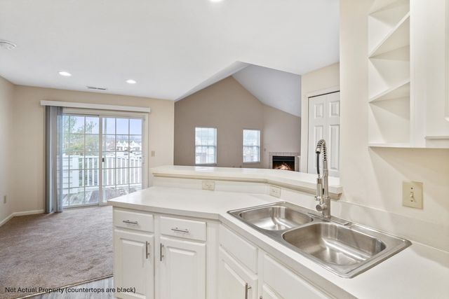 5066 Stratford Pine Lane, Dublin, OH 43016