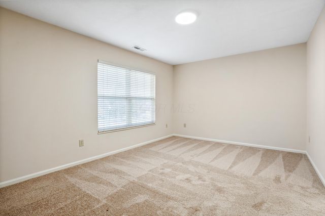 5066 Stratford Pine Lane, Dublin, OH 43016