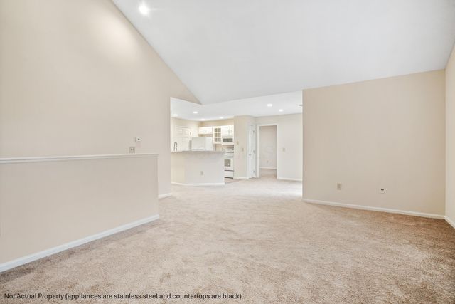 5066 Stratford Pine Lane, Dublin, OH 43016