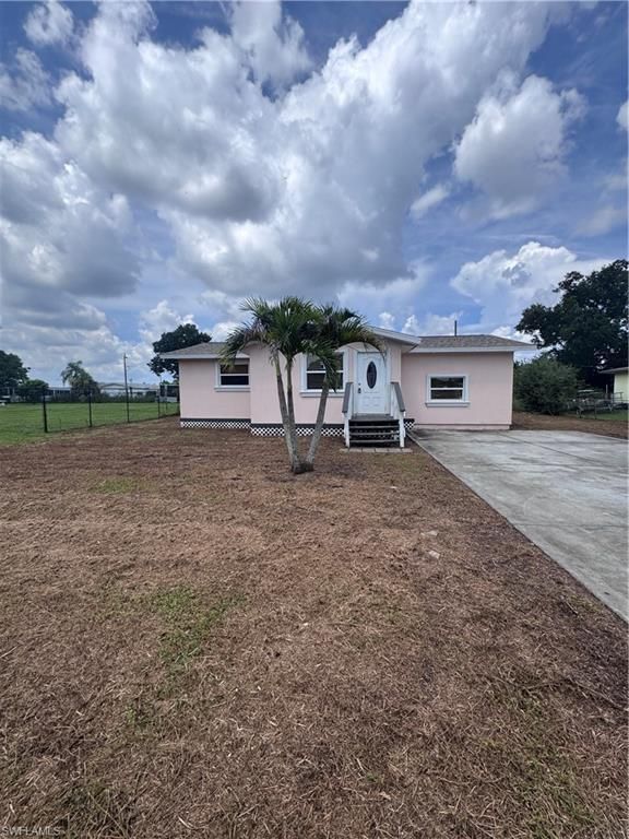 2935 Winona DR, NORTH FORT MYERS, FL 33917 — photo 2
