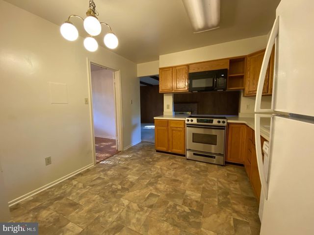 6731 BELLAMY AVE, Springfield, VA 22152