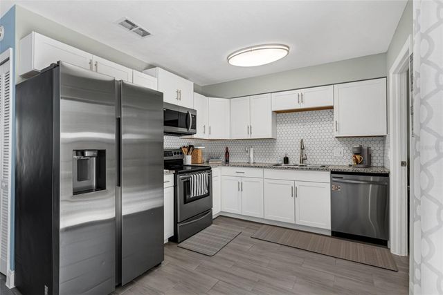 752 HOWLAND LANE 114, Altamonte Springs, FL 32701