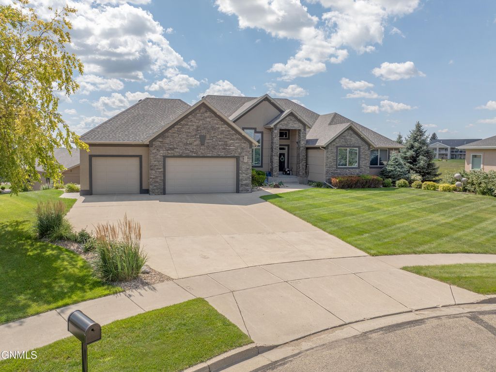 2507 Powder Ridge Circle, Bismarck, ND 58503 photo 107