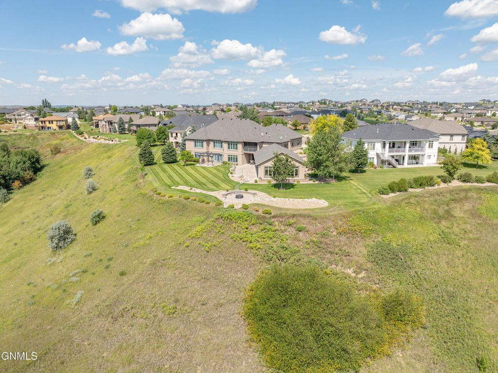 2507 Powder Ridge Circle, Bismarck, ND 58503 photo 112