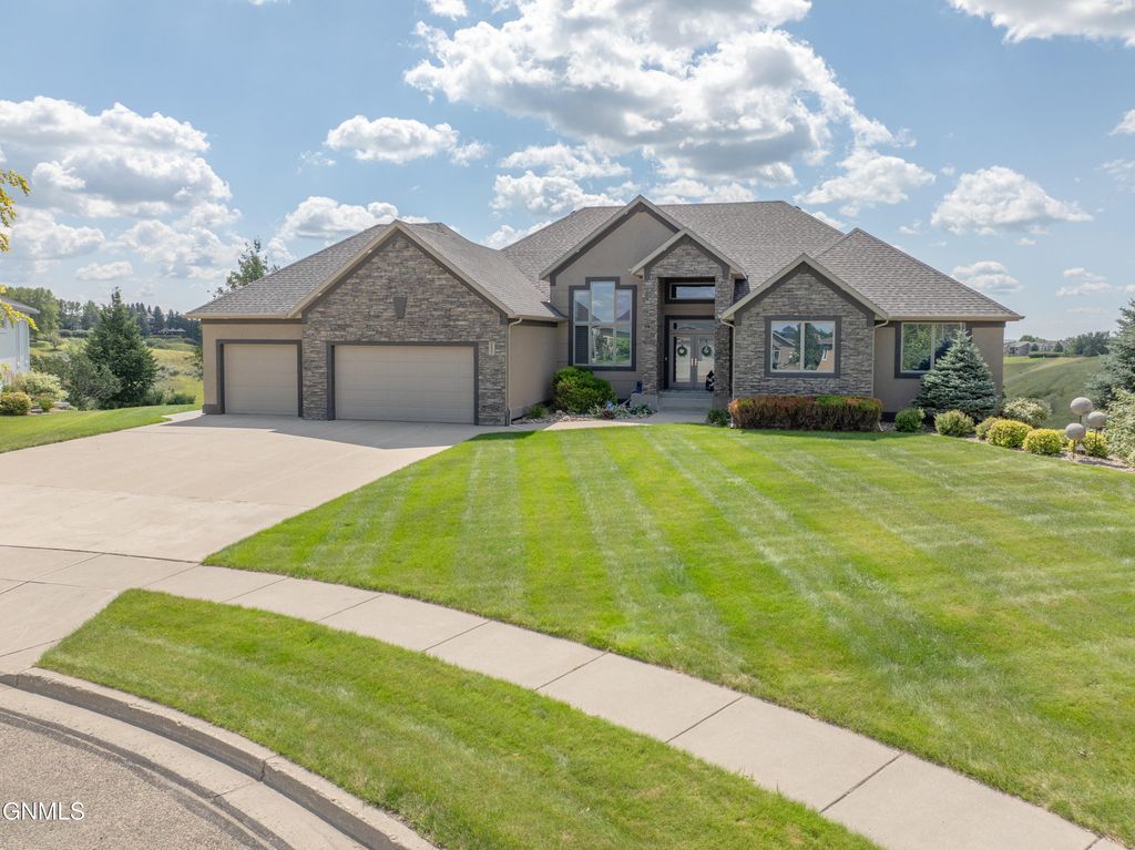 2507 Powder Ridge Circle, Bismarck, ND 58503 photo 116