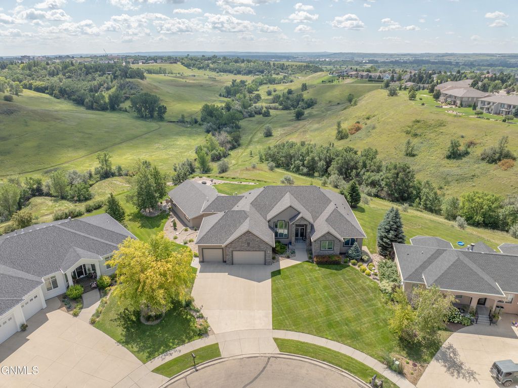 2507 Powder Ridge Circle, Bismarck, ND 58503 photo 122