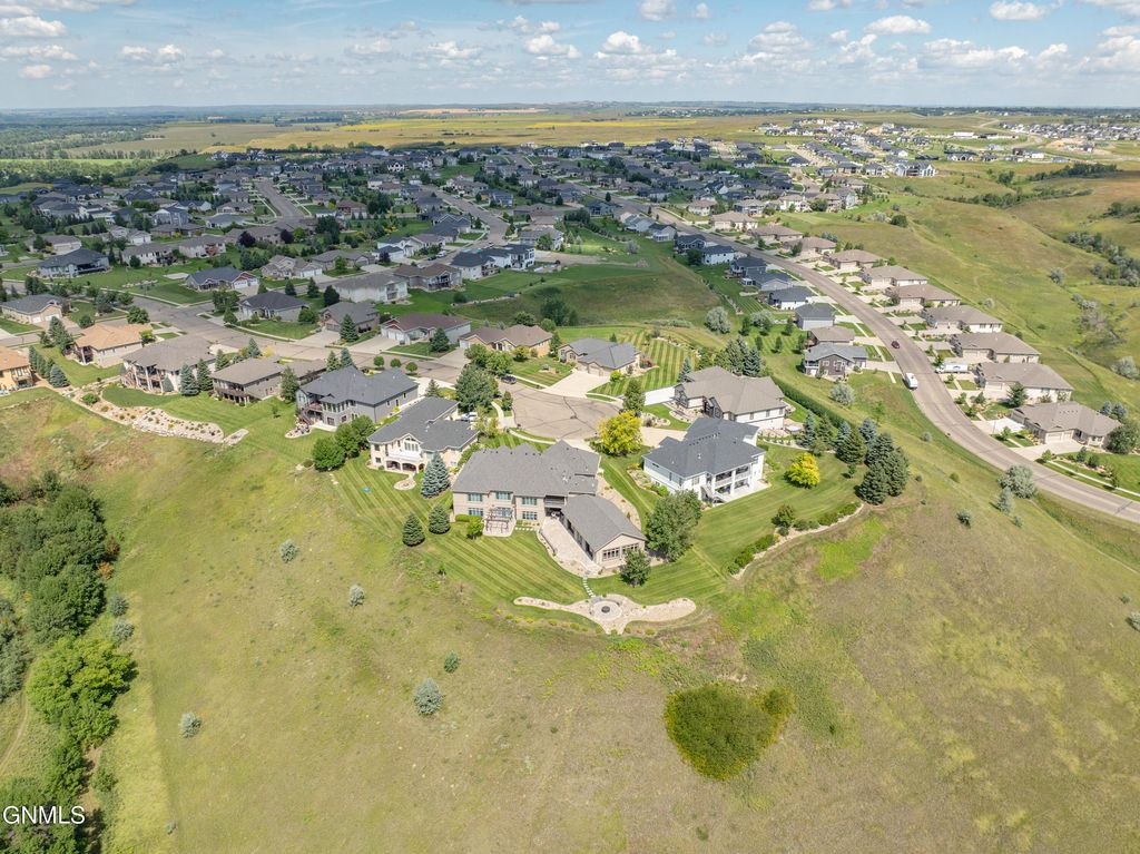 2507 Powder Ridge Circle, Bismarck, ND 58503 photo 131