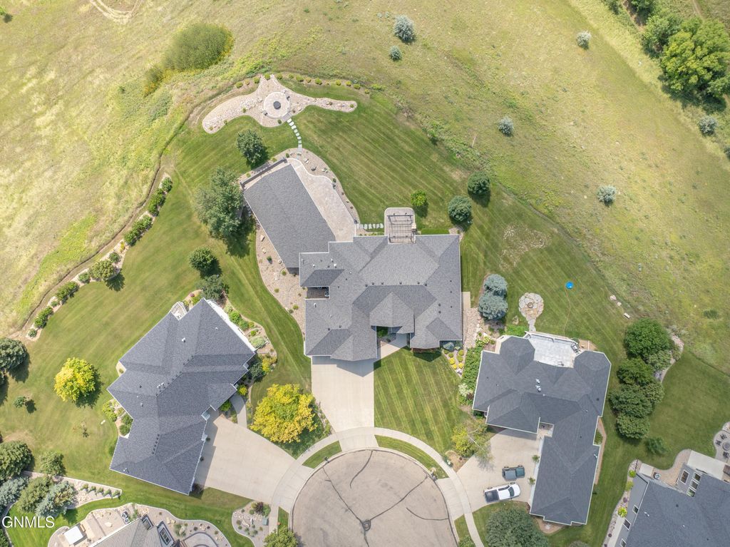 2507 Powder Ridge Circle, Bismarck, ND 58503 photo 133