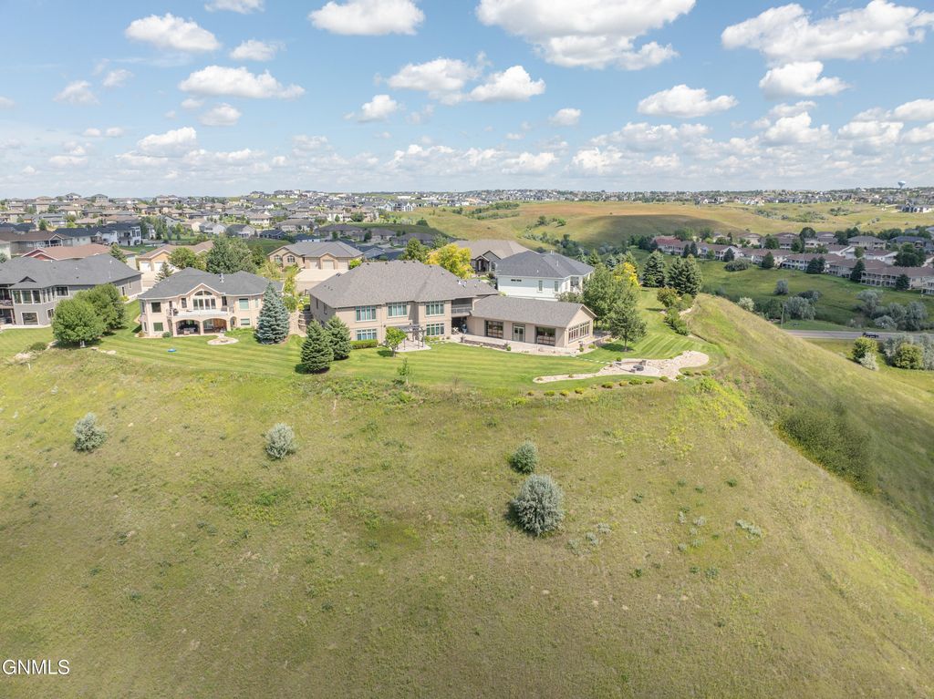 2507 Powder Ridge Circle, Bismarck, ND 58503 photo 134