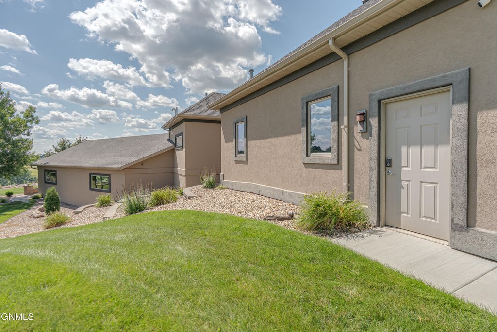 2507 Powder Ridge Circle, Bismarck, ND 58503 photo 147