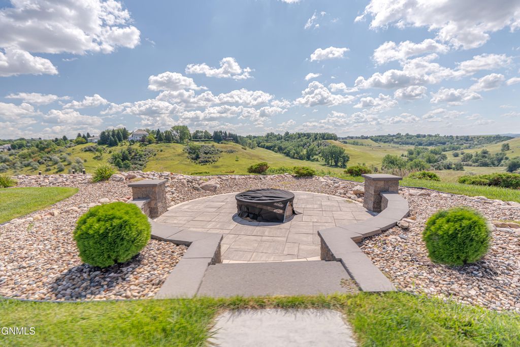 2507 Powder Ridge Circle, Bismarck, ND 58503 photo 154