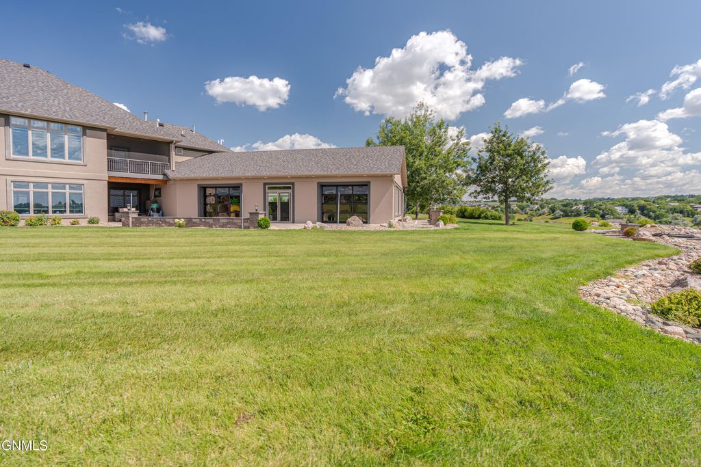 2507 Powder Ridge Circle, Bismarck, ND 58503 photo 158