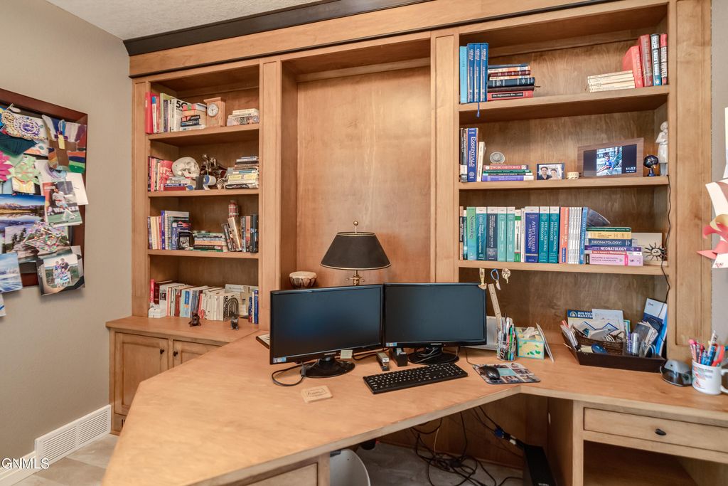 2507 Powder Ridge Circle, Bismarck, ND 58503 photo 38