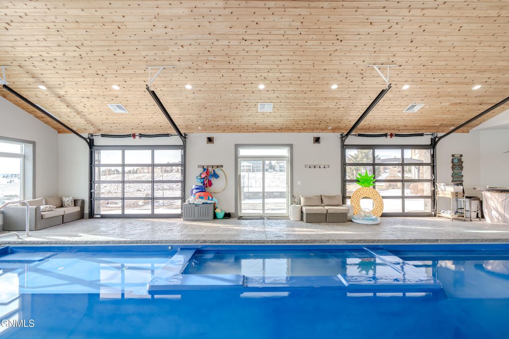 2507 Powder Ridge Circle, Bismarck, ND 58503 photo 4