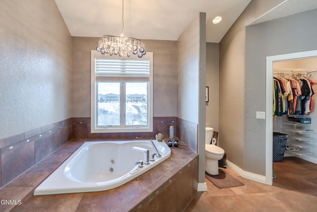 2507 Powder Ridge Circle, Bismarck, ND 58503 photo 47