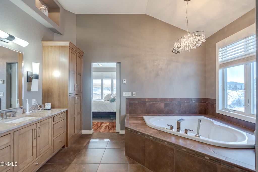 2507 Powder Ridge Circle, Bismarck, ND 58503 photo 51