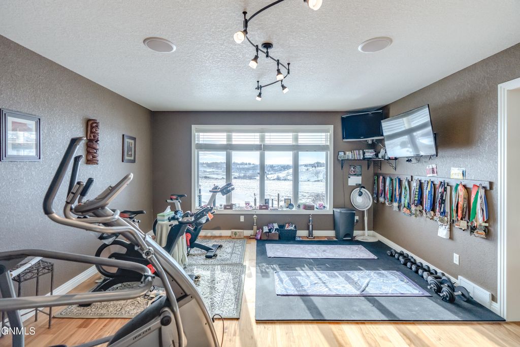 2507 Powder Ridge Circle, Bismarck, ND 58503 photo 77