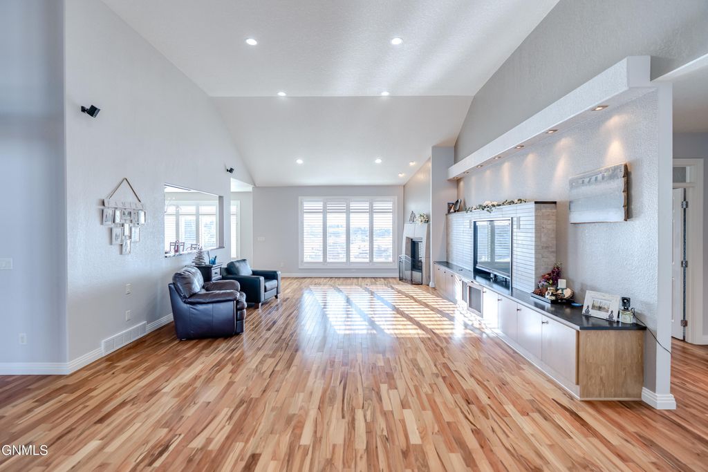 2507 Powder Ridge Circle, Bismarck, ND 58503 photo 9