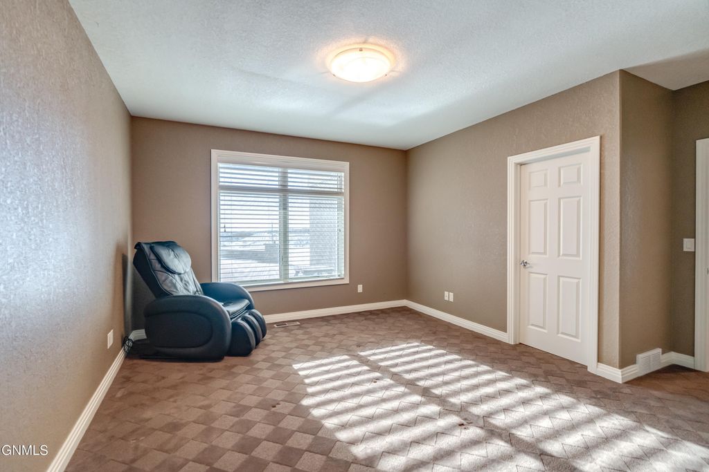 2507 Powder Ridge Circle, Bismarck, ND 58503 photo 91