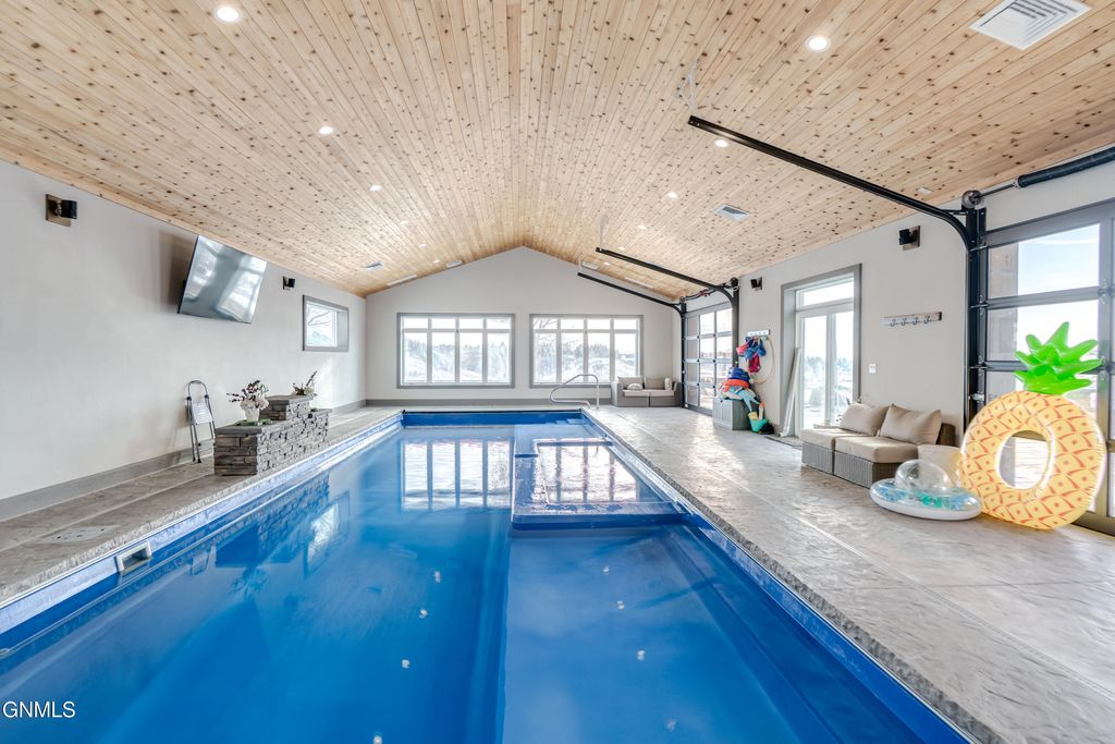 2507 Powder Ridge Circle, Bismarck, ND 58503 photo 98