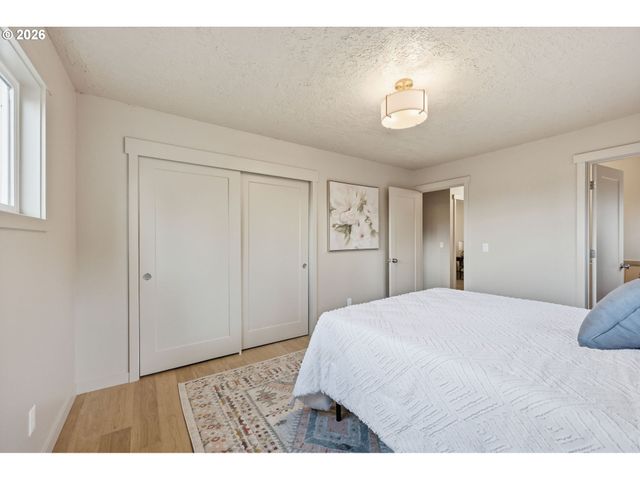 4573 CENTURY Dr, Salem, OR 97302