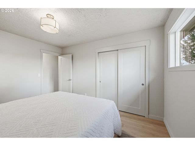 4573 CENTURY Dr, Salem, OR 97302