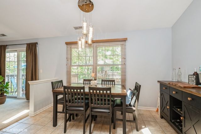 13350 Forest Ridge Drive 1, Palos Heights, IL 60463
