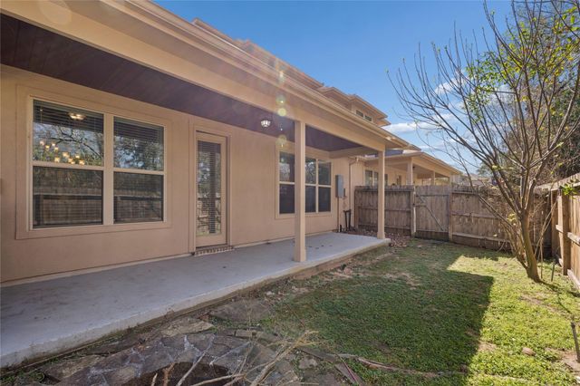 9018 Meacom Drive, Conroe, TX 77384