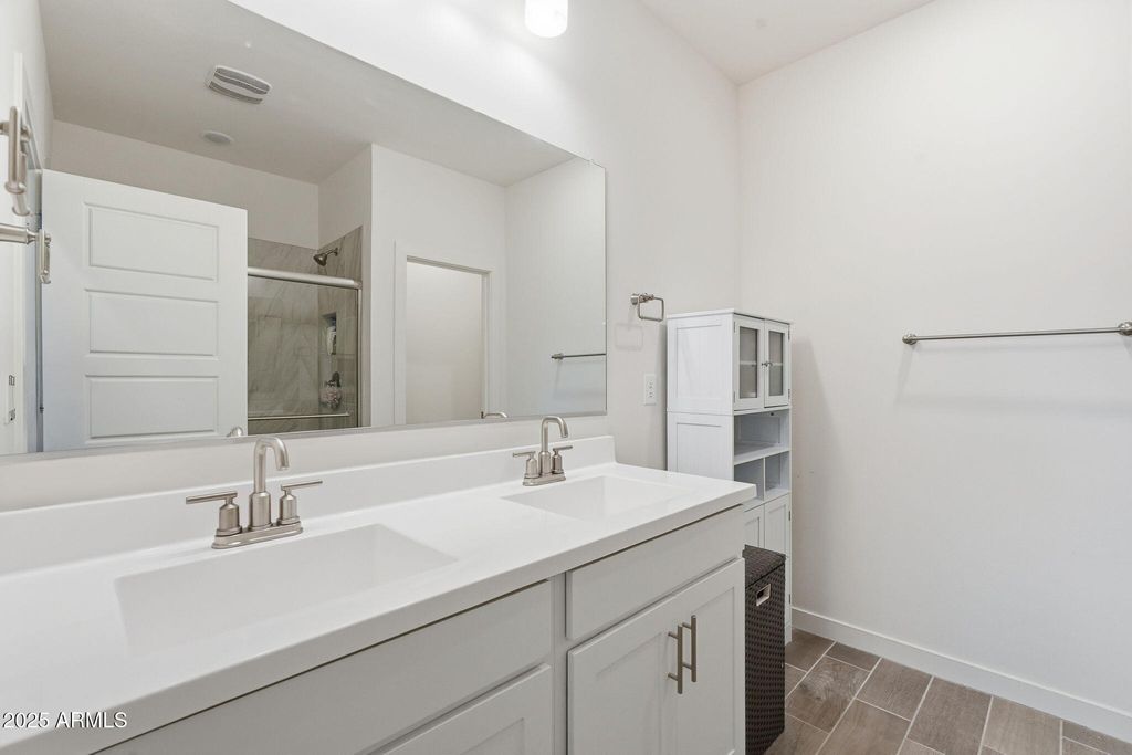 Image 12 of property listing at 40500 W Chambers Drive, Maricopa, AZ 85138