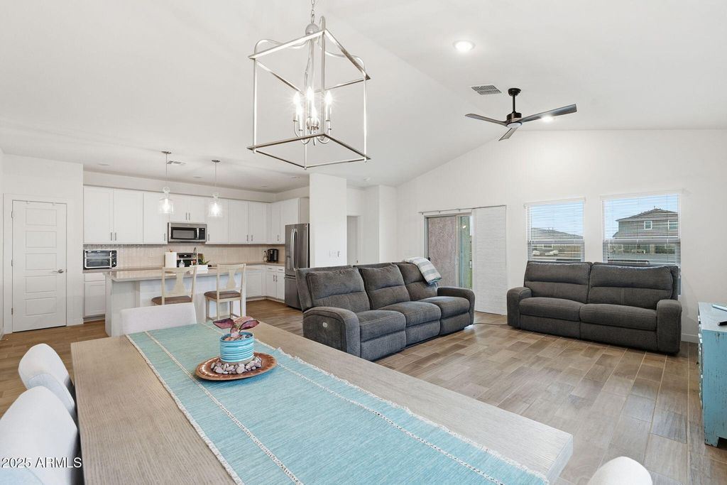 Image 4 of property listing at 40500 W Chambers Drive, Maricopa, AZ 85138