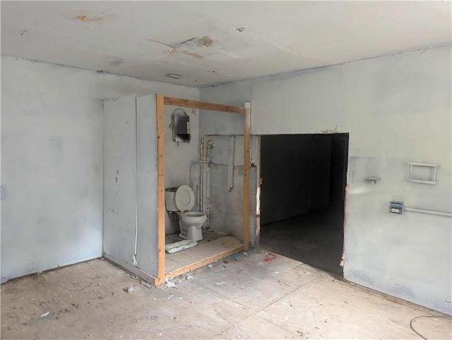 228 SE 101st Road E, Warrensburg, MO 64093