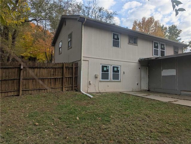 228 SE 101st Road E, Warrensburg, MO 64093