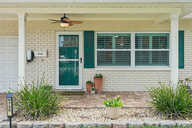 9725 48TH PLACE N, St Petersburg, FL 33708