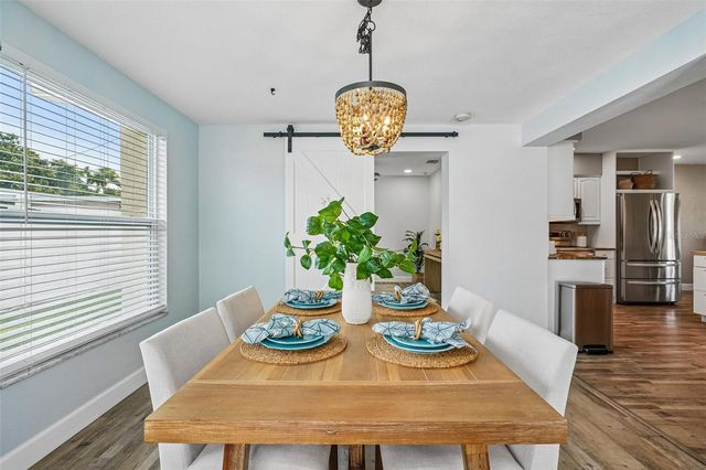 9725 48TH PLACE N, St Petersburg, FL 33708