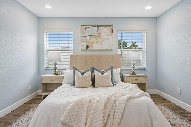 9725 48TH PLACE N, St Petersburg, FL 33708