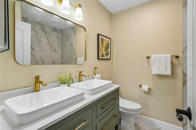 9725 48TH PLACE N, St Petersburg, FL 33708