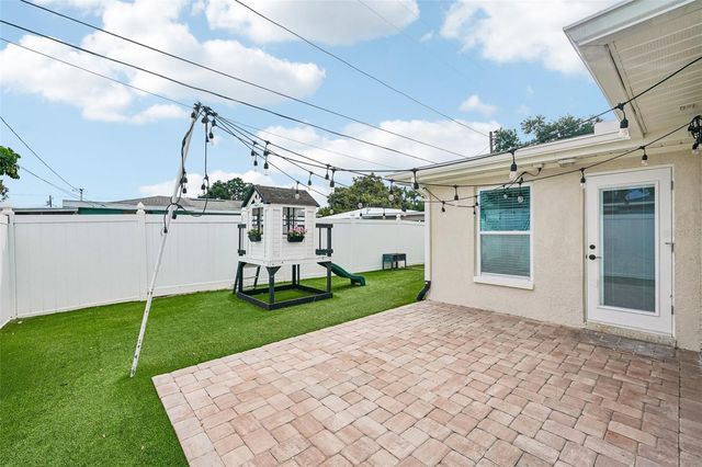 9725 48TH PLACE N, St Petersburg, FL 33708